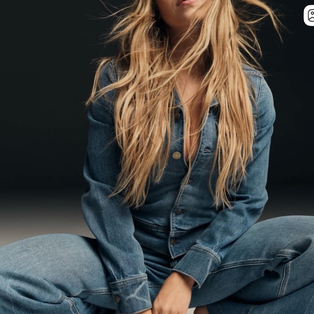 BNWT American Eagle ae Sydney Sweeney cinched waist jean denim jacket size L